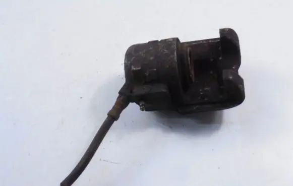 Fiat Uno Front brake caliper