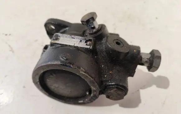 Iveco Daily 1st gen Power steering pump 7673955727 0012654
