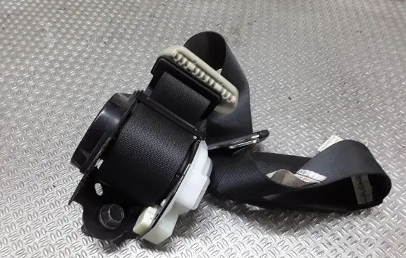 Infiniti FX Rear seatbelt TKAB0G1813