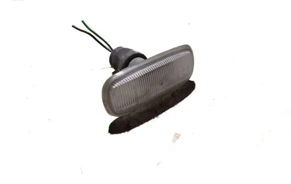 Audi A6 S6 C5 4B Front fender indicator light