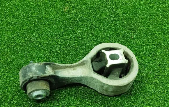 Renault Trafic III (X82) Engine mount bracket 8200404271 93853920