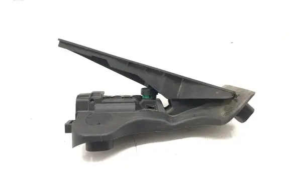 Volkswagen PASSAT B6 Accelerator throttle pedal 1K1723503L 6PV00860001