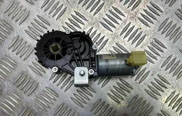 BMW 5 F10 F11 Seat adjustment motor 9168745 0390204007