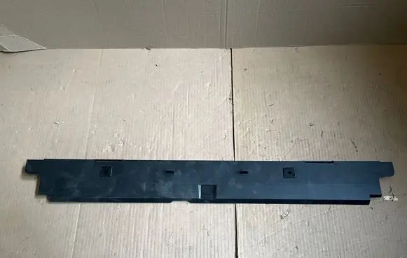 BMW 4 F32 F33 Radiator trim 7600543 15272311 160517