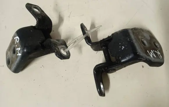 Mazda 6 Front door hinge set 