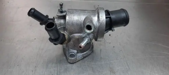 Opel Vectra C Thermostat housing 