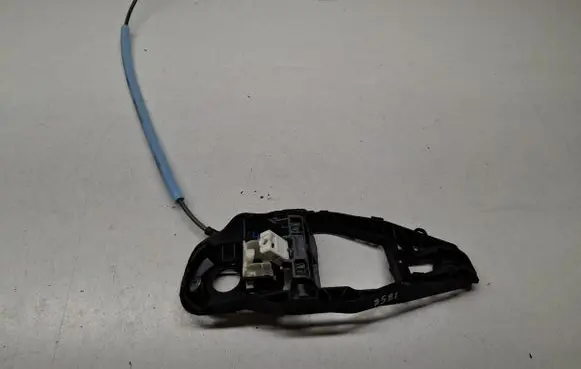 BMW 2 F44 Rear door exterior handle/bracket 9881778