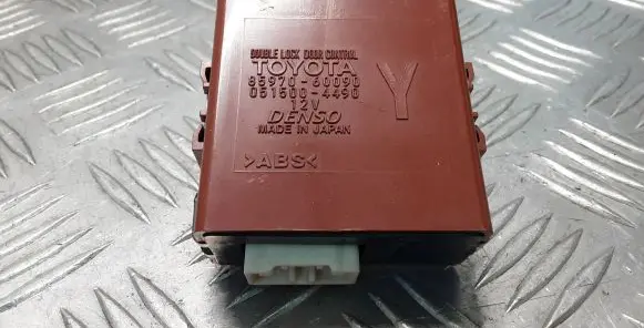Toyota Land Cruiser (J150) Door control unit/module 8597060090 0515004490