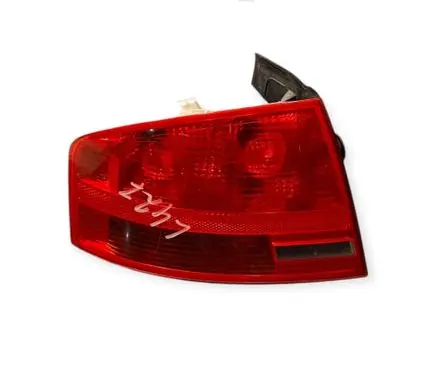Audi A4 S4 B7 8E 8H Rear/tail lights L965069
