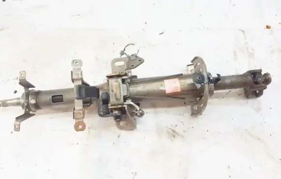Nissan Almera N16 Steering wheel axle