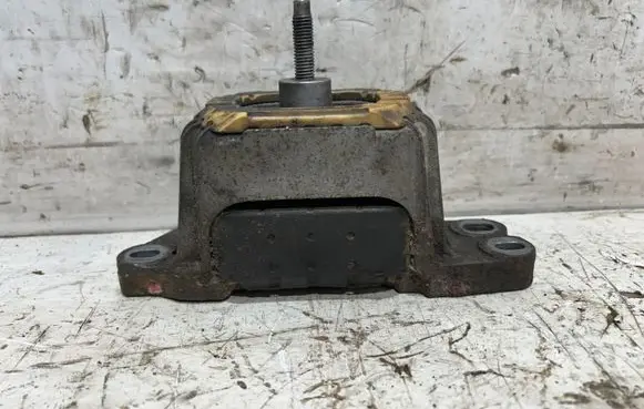 Peugeot 508 Engine mount bracket 86945E01