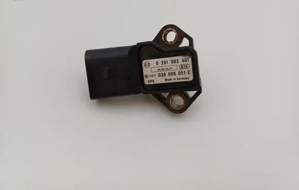 Volkswagen PASSAT B5 Air pressure sensor 0281002401