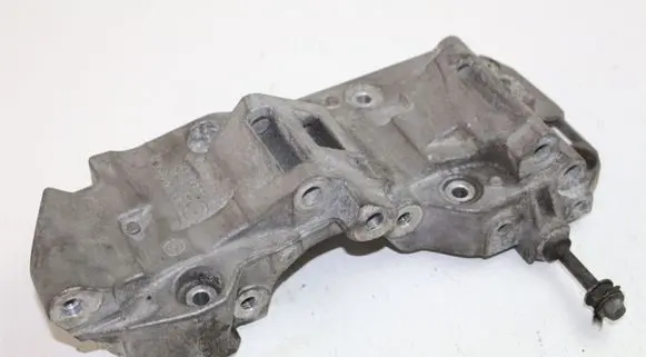 BMW 5 F10 F11 Generator/alternator bracket 8506863