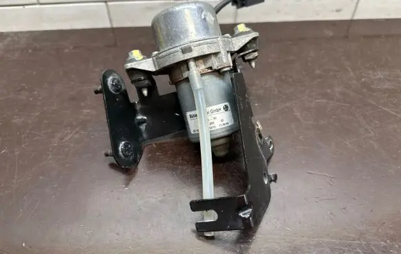 Vacuum pump