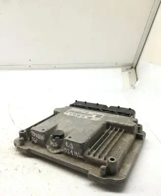 Volkswagen Touran I Engine control unit/module 03G906021ML 0281014046