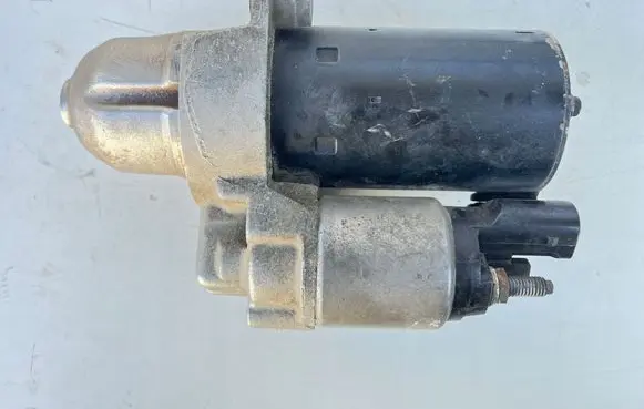 Audi A6 S6 C6 4F Starter motor 06E911023C