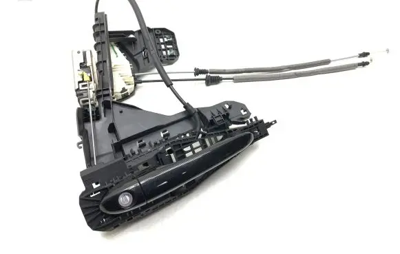Jeep Cherokee Front door lock C1422610 14224104