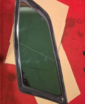 Citroen C5 Rear side window 43R002092 E000255 DOT22M34AS3
