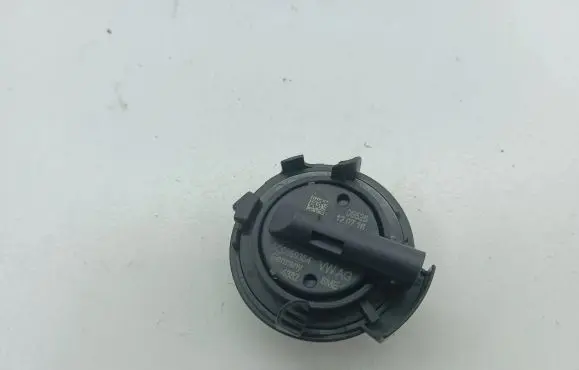 Volkswagen Golf VII Airbag deployment crash/impact sensor 5Q0959354