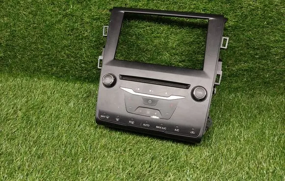 Ford Fusion II Climate control unit ES7T18E245MB