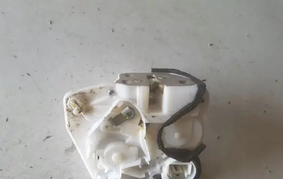 Mazda CX-5 Loading door lock 