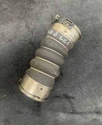 BMW 5 F10 F11 Intercooler hose/pipe 11279410
