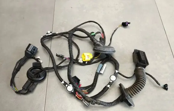 Audi A5 Sportback 8TA Front door wiring loom 8T8971029BA