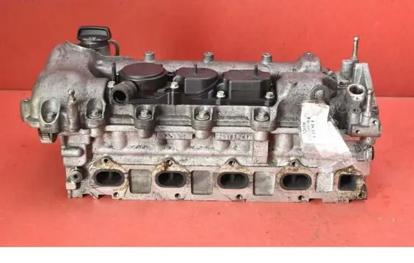 Chevrolet Cruze Engine head 25183241