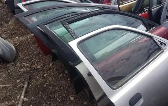 Mazda 121 Front door