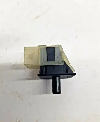 Mercedes-Benz E W210 Front door sensor 2028209410