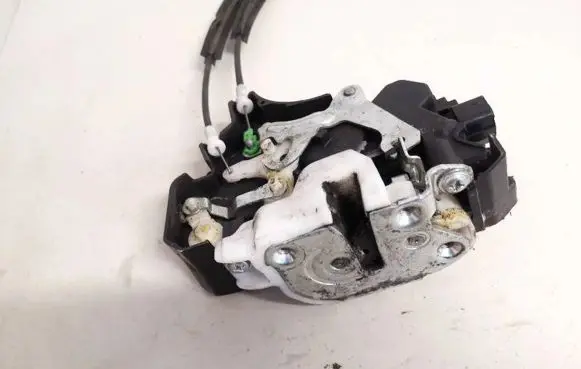 Mitsubishi Colt Front door lock