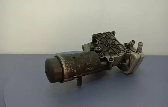 Volkswagen PASSAT B5.5 Oil filter cover 074115405J