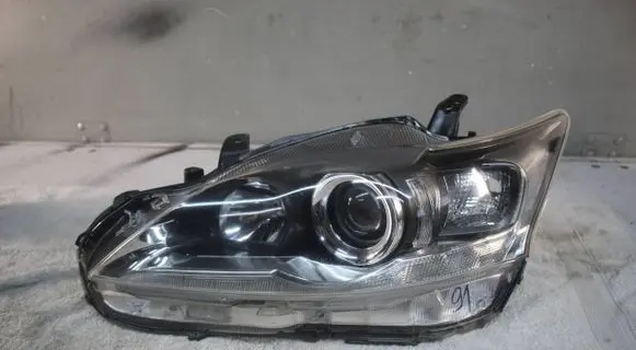Lexus CT 200H Headlight/headlamp