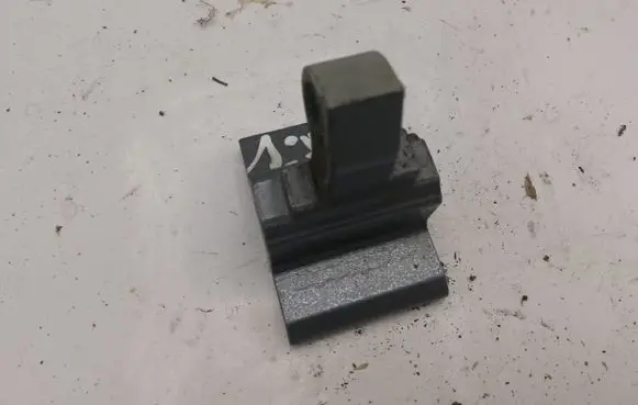 BMW 5 E60 E61 Rear door upper hinge 7068087