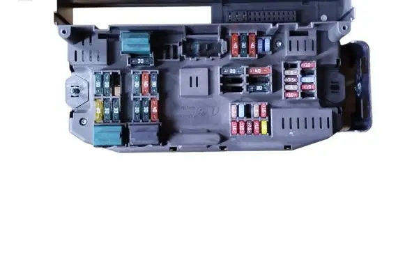 BMW X5 E70 Fuse module BJ2R094630 67030561 B010110100