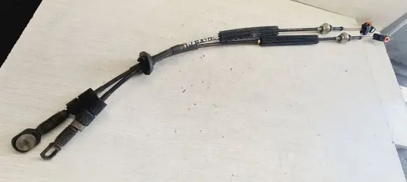 Gear shift cable linkage