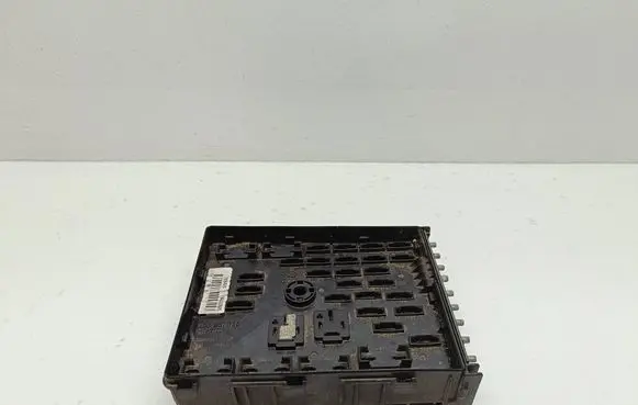 Volkswagen PASSAT B6 Fuse module 3C0937125 63592777