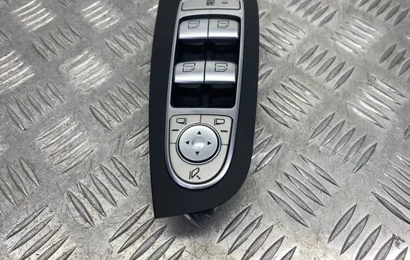 Mercedes-Benz C W205 Electric window control switch A2057200648