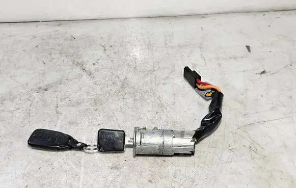 Renault Clio I Ignition lock