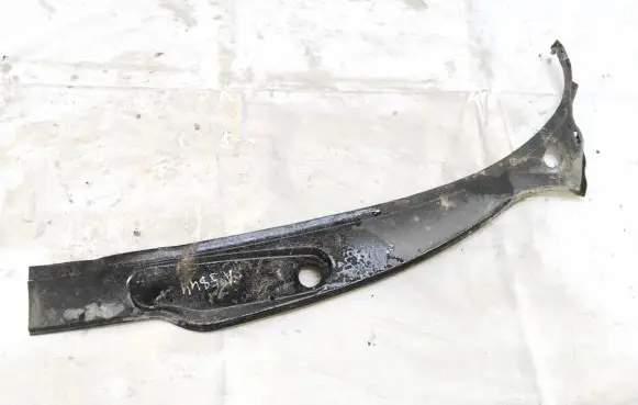 Peugeot 206 Wiper trim 9630607577