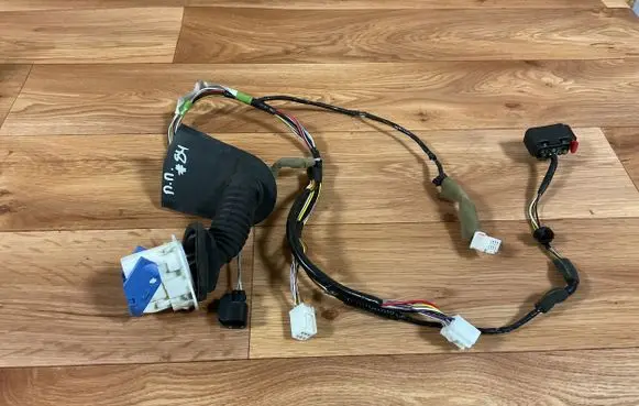 Mazda 3 I Front door wiring loom BP4M67200D 607040044677