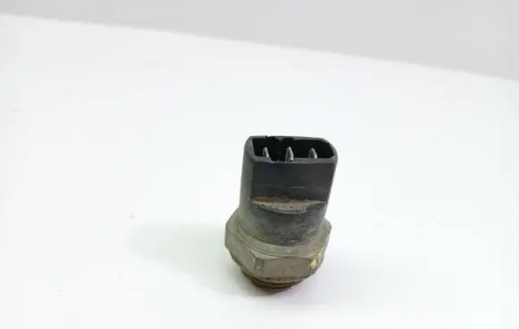 Audi A4 S4 B5 8D Coolant temperature sensor 321959481C