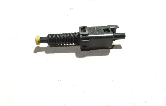 Audi A6 S6 C5 4B Brake pedal sensor switch 811907343B