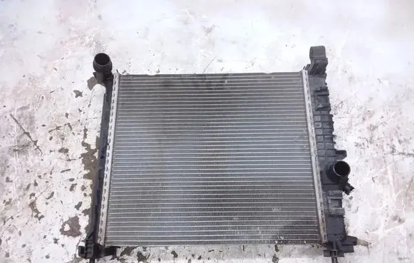 Opel Meriva B Coolant radiator 560961104