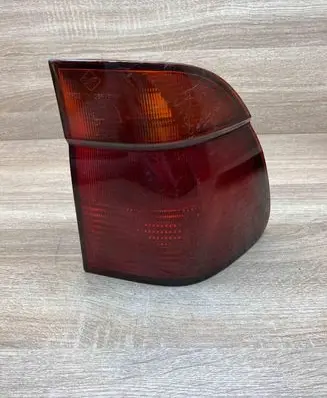 BMW 5 E39 Tailgate rear/tail lights 8361672