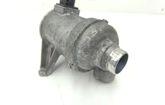 Volvo XC40 Water pump 31368715 702702280