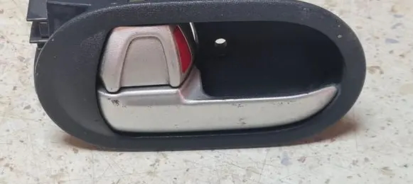 Mitsubishi Colt Front door interior handle LH1