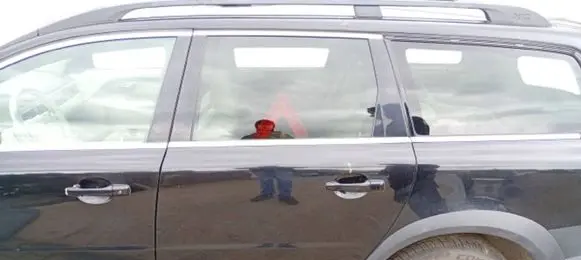 Volvo XC70 Rear door