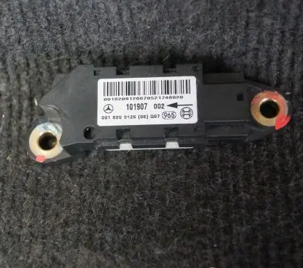 Mercedes-Benz C W203 Airbag deployment crash/impact sensor A0018209126