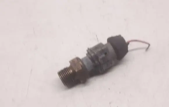 Peugeot 406 Fuel pressure sensor 